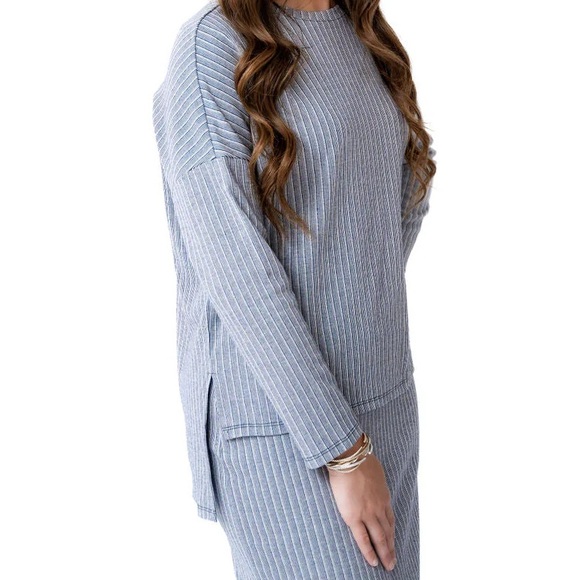 Snoga Athletics Tops - Snoga-Striped knit Crewneck Long Sleeve Top - Navy blue